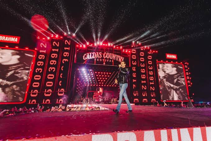Palco principal do Caldas Country Festival